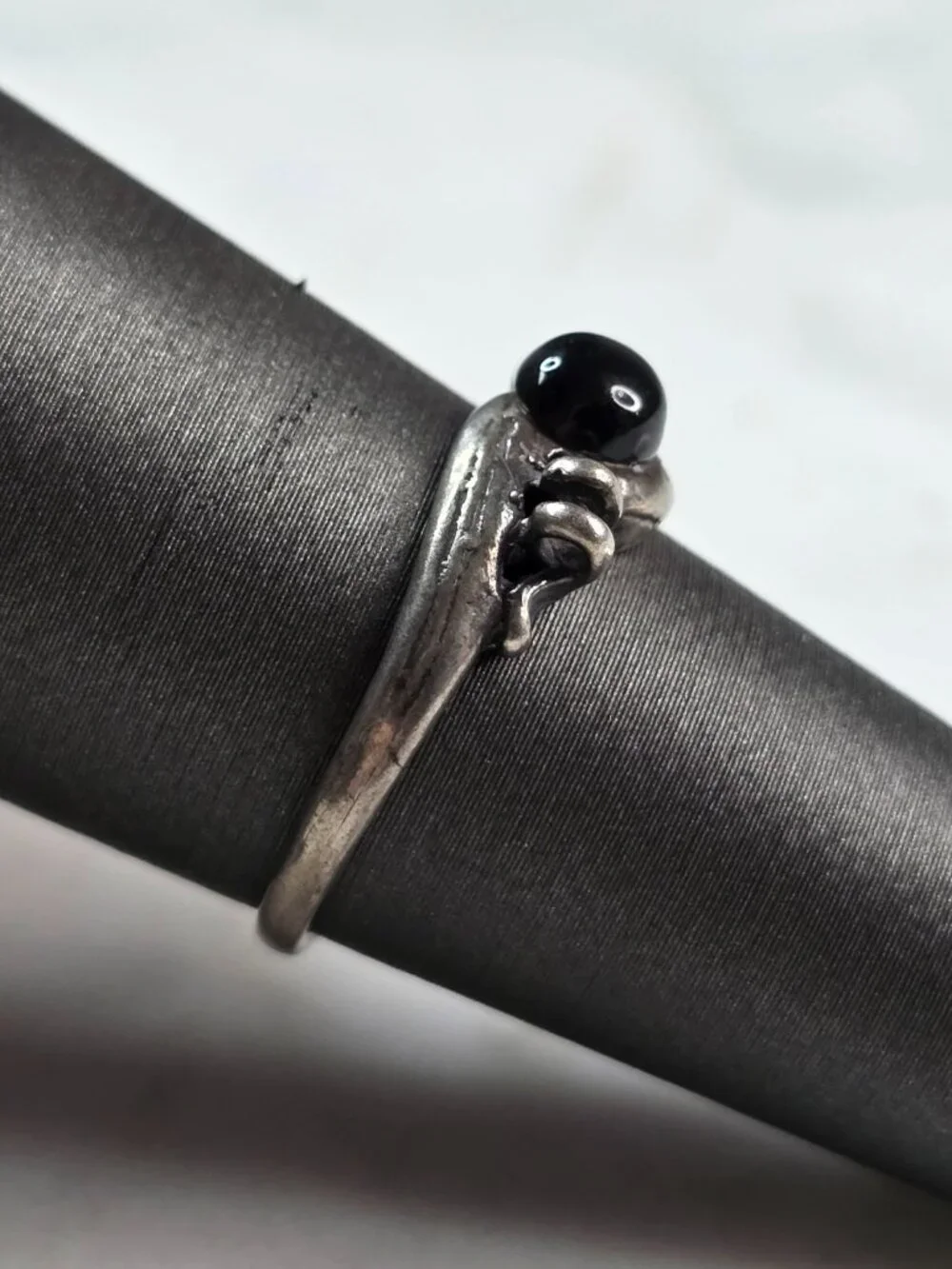 Womens Vintage Estate Sterling Silver Modernist Onyx Ring 1.7g E4139